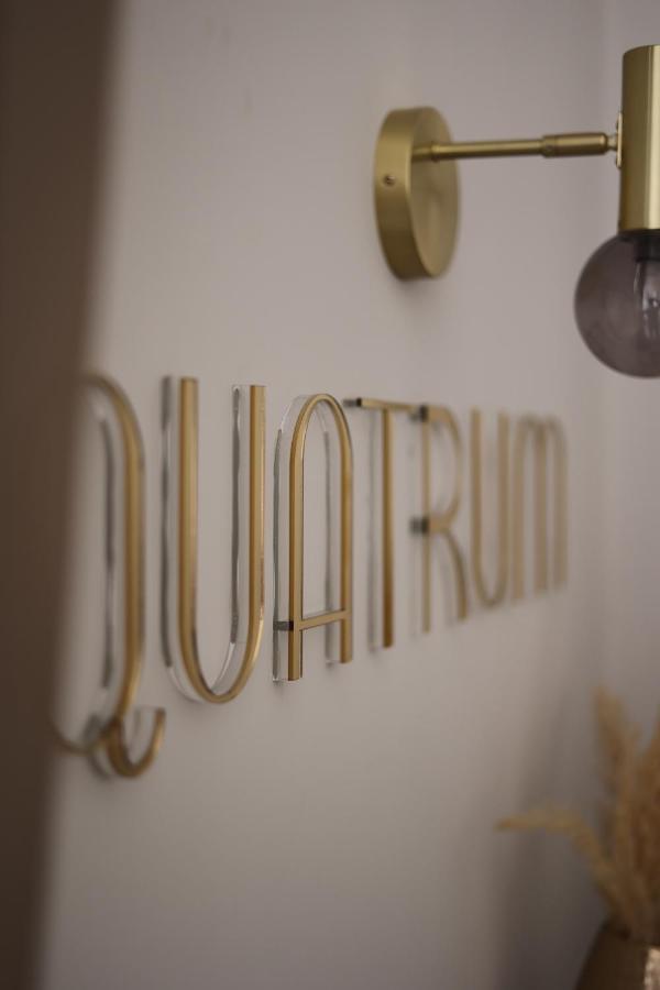 Quatrum Napoli - B&B ภายนอก รูปภาพ