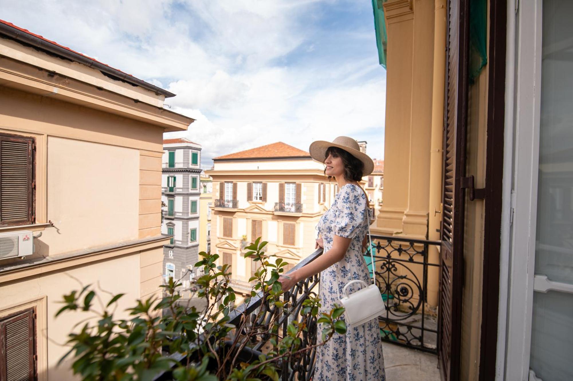 Quatrum Napoli - B&B ภายนอก รูปภาพ
