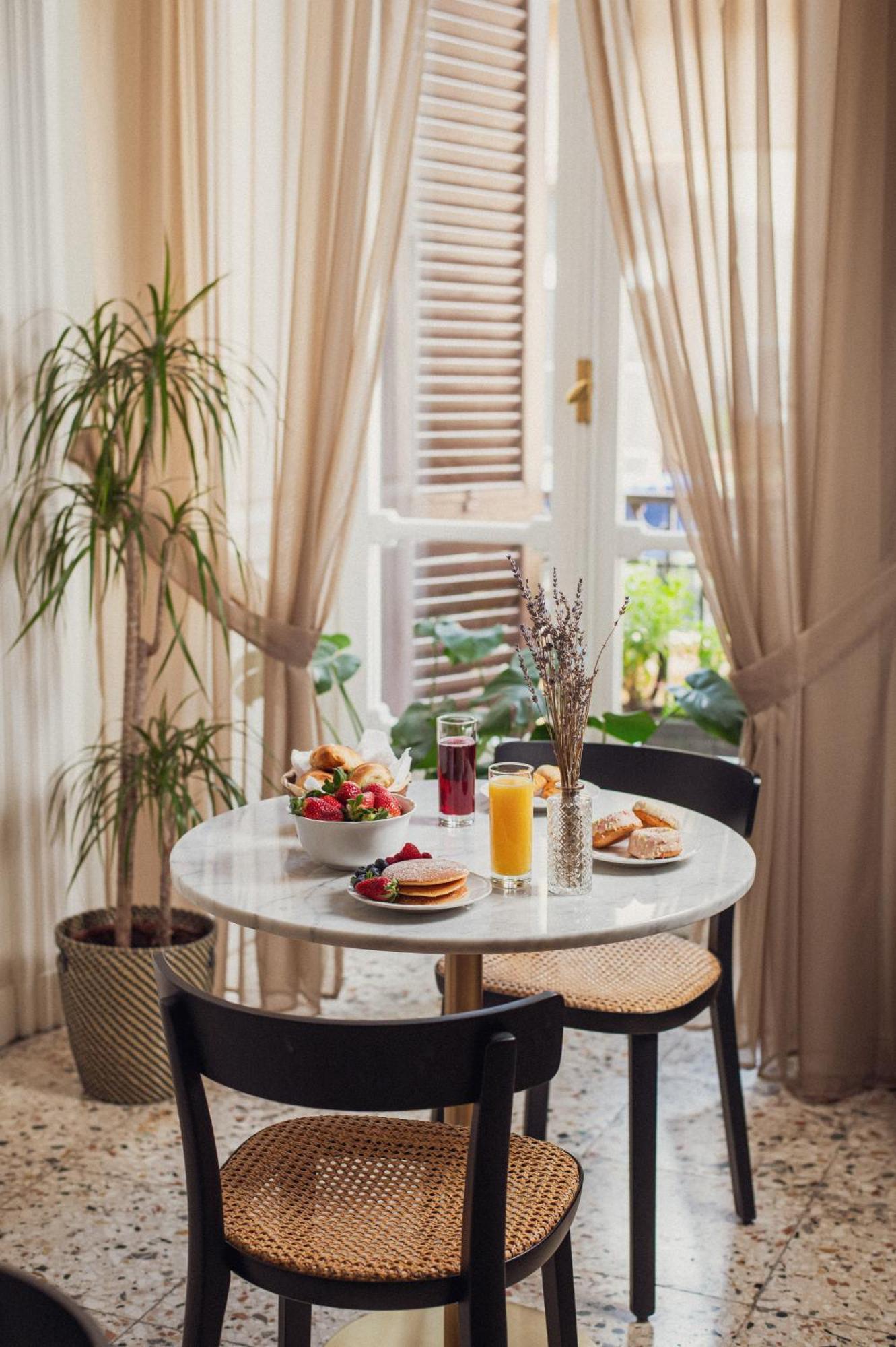 Quatrum Napoli - B&B ภายนอก รูปภาพ